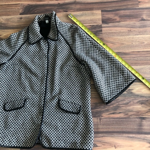 Spense bell sleeves coat - Picture 11 of 12